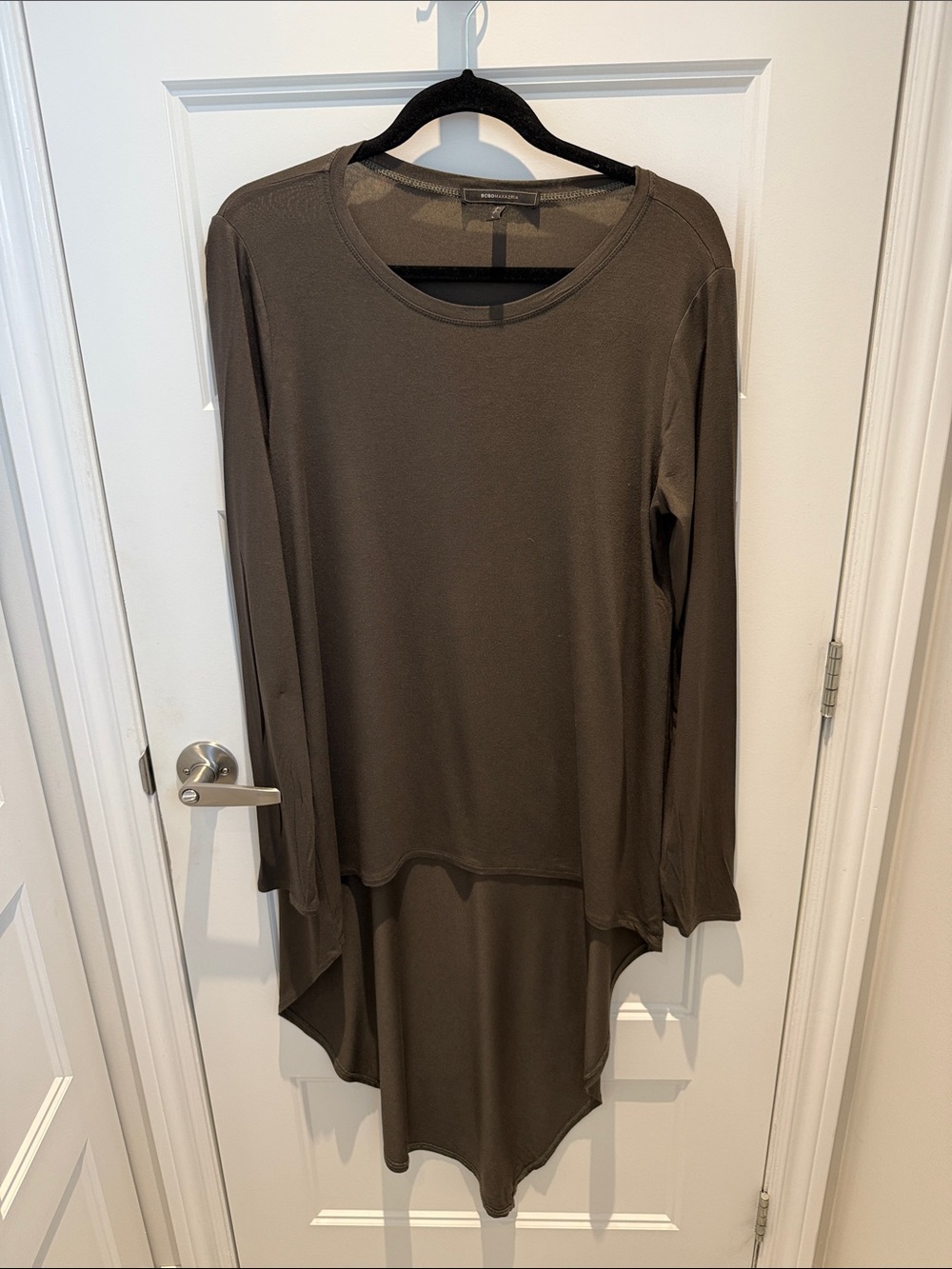 BCBG MAXAZARIA Asymmetric Hem Long Sleeve Top
